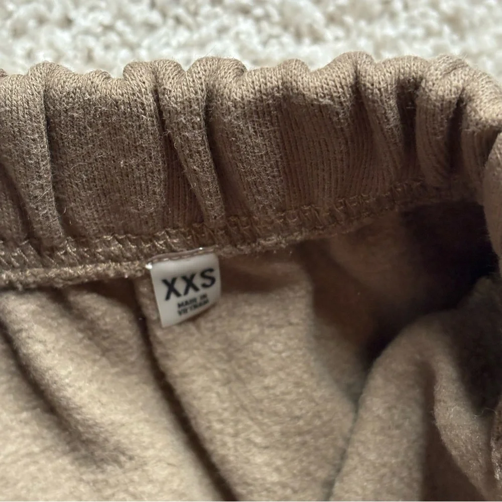 Essentials Sweat Shorts - Picture 5 of 5